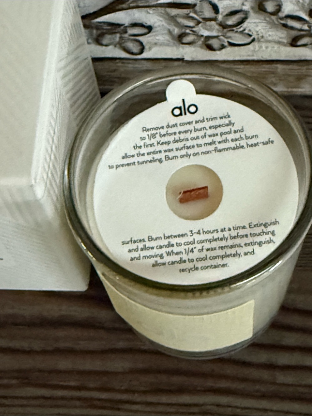 NEW!❤️Alo❤️ Signature Candle - Picture 3 of 5